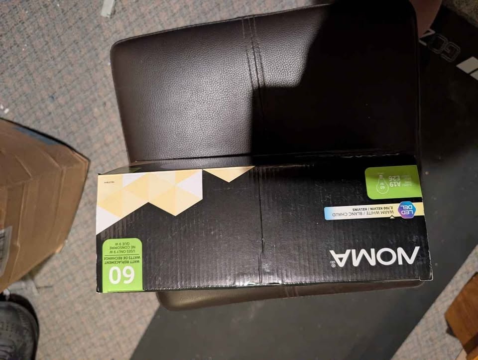 7 NOMA 60W Equivalent 9W LED Warm White Bulbs - photo 2