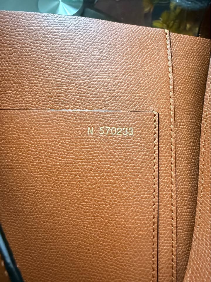 Authentic Valextra Bucket Bag - photo 2