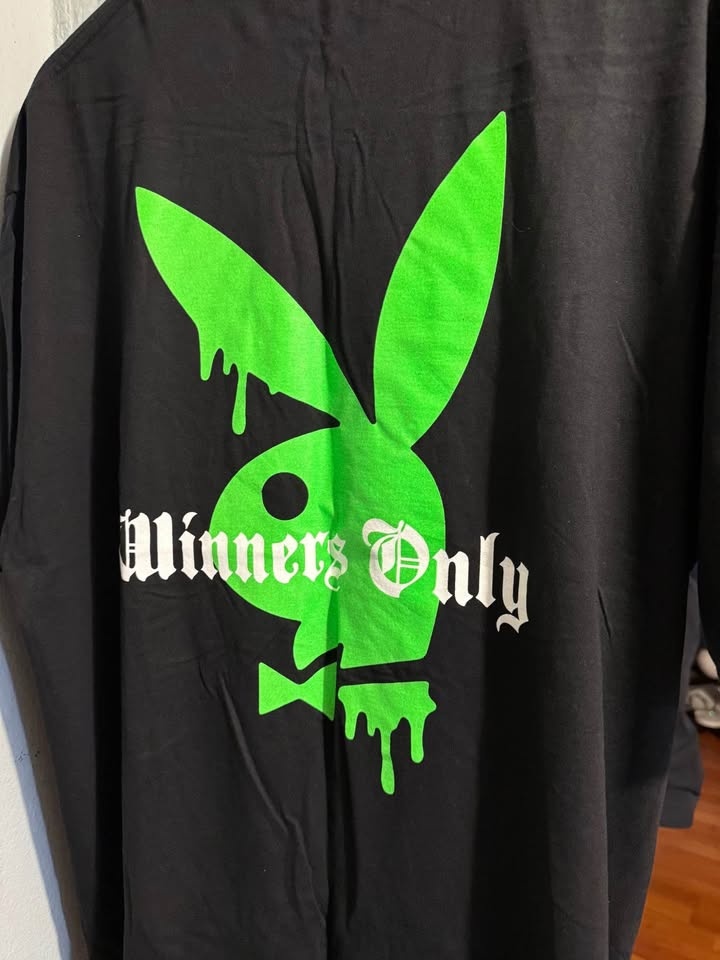Black shirt size XXL