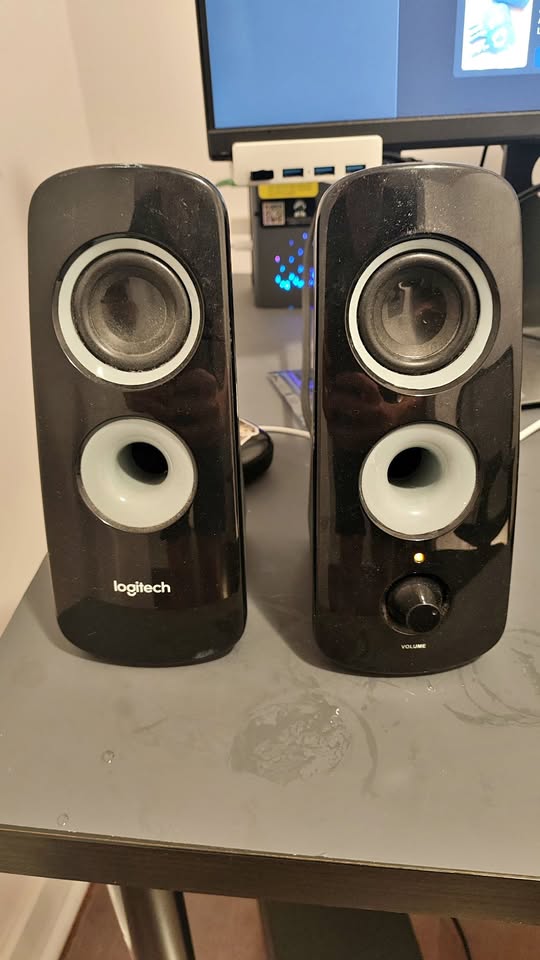 Logitech Z323 PC speakers (Speakers + Subwoofer)