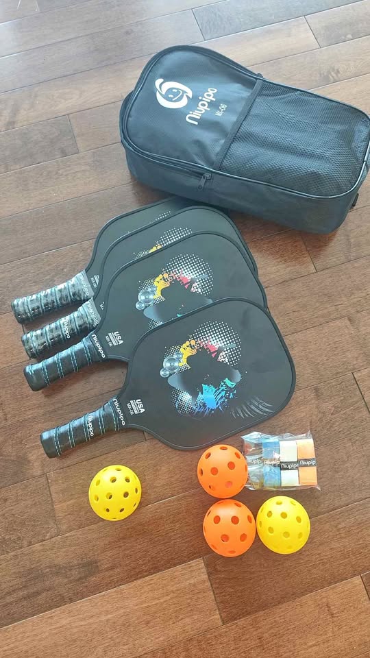4x pickleball bats + balls + case + extra grips