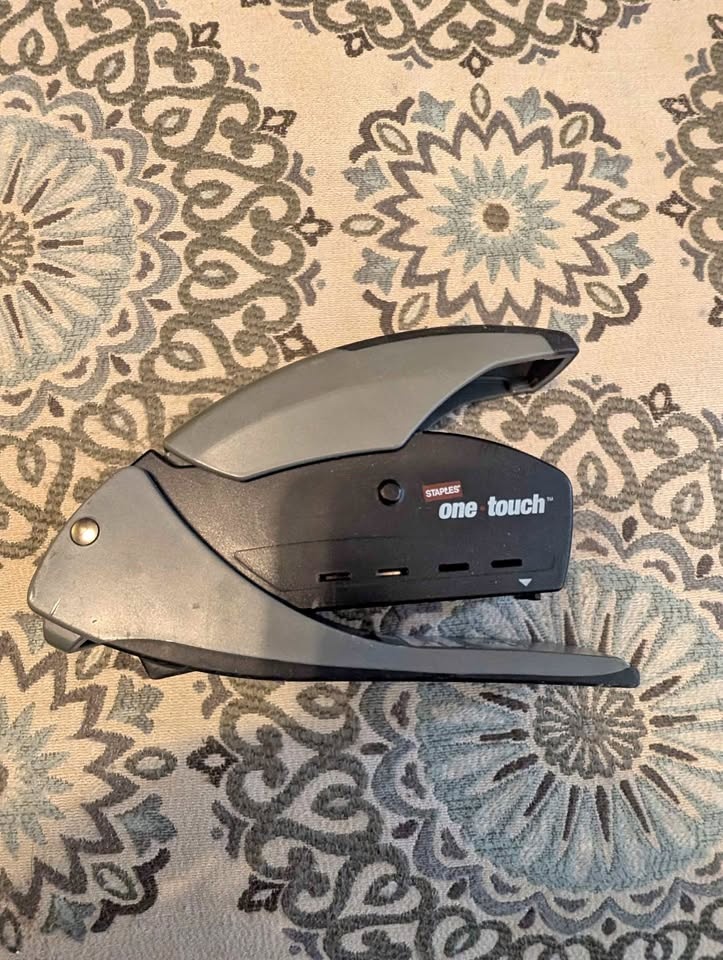 Staples One Touch Stapler