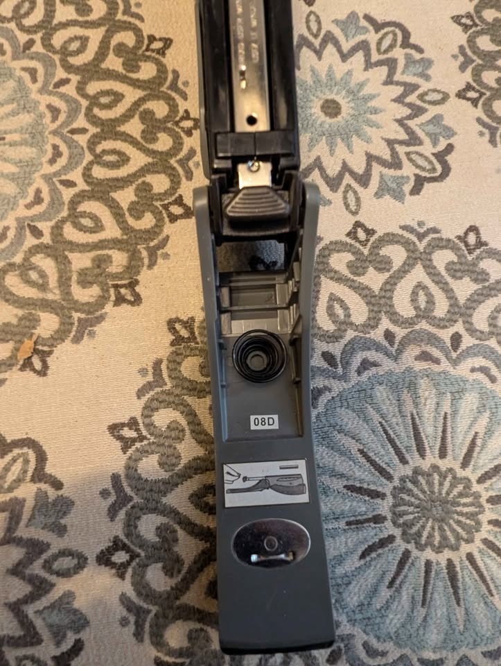Staples One Touch Stapler - photo 3