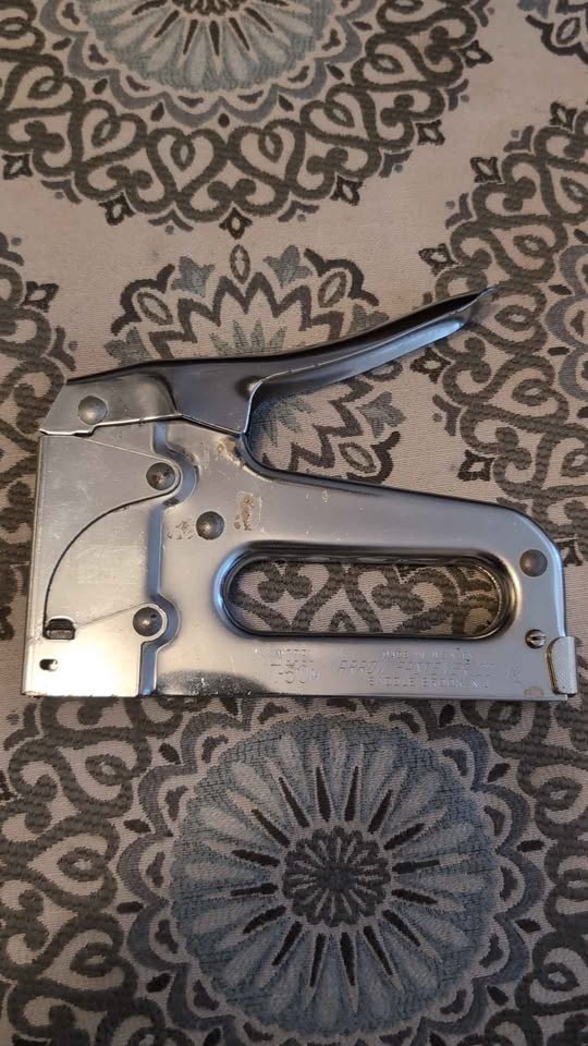 Arrow T-50 Staple Gun - photo 3