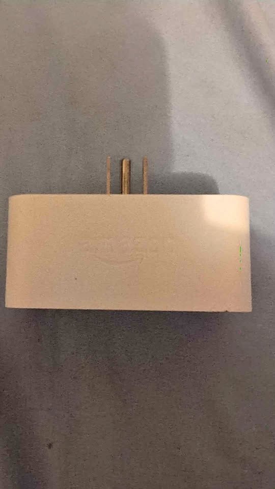 Amazon Smart Plug (Works with Alexa) – Gently Used