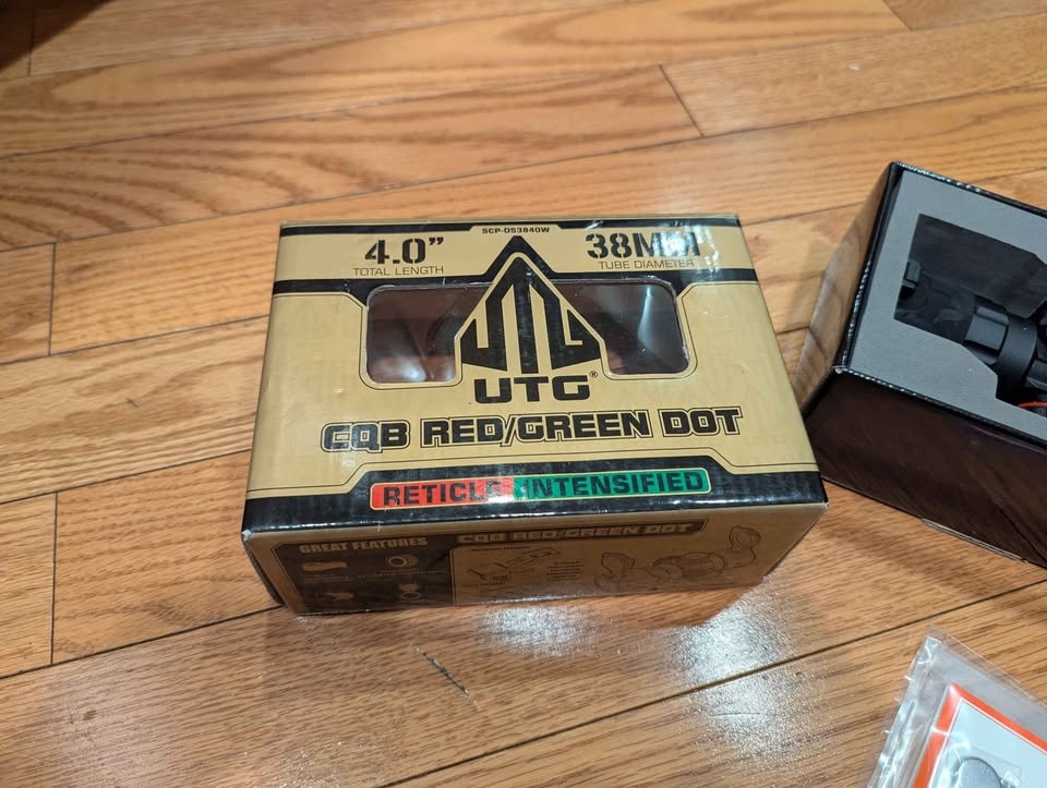 UTG 4.0" CQB Red/Green Dot Sight w/ QD Mount & Riser - photo 2