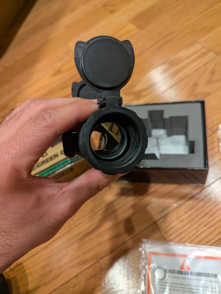 UTG 4.0" CQB Red/Green Dot Sight w/ QD Mount & Riser - photo 3