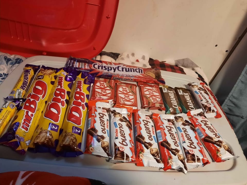 Overstocked chocolates - photo 3