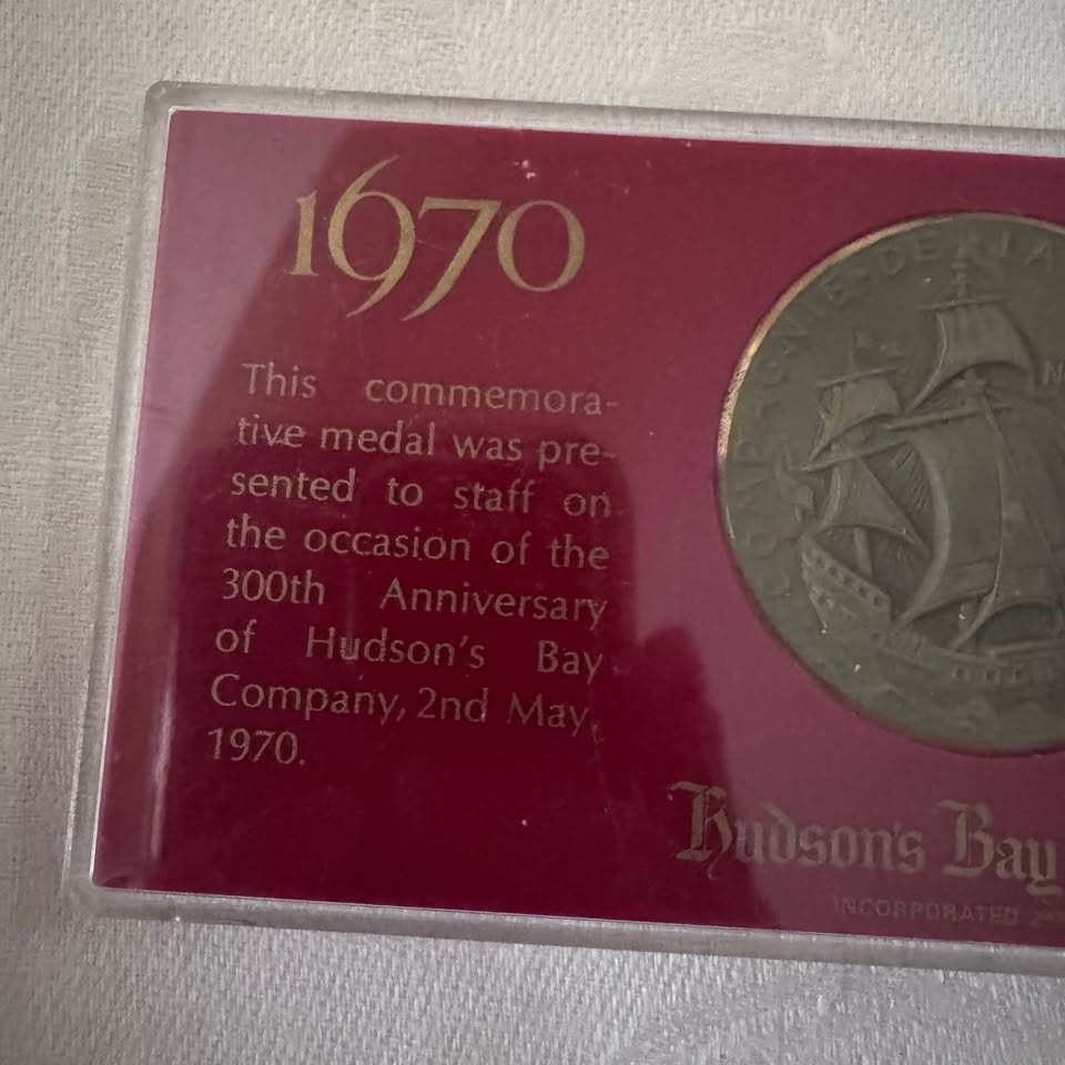 300th anniversary, Hudson’s Bay commemorative medallion. - photo 2