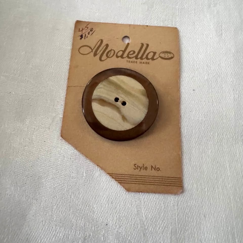 Large, mid century horn effect button