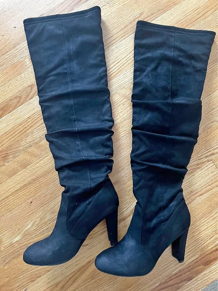 Socks boots over the knees 🥕