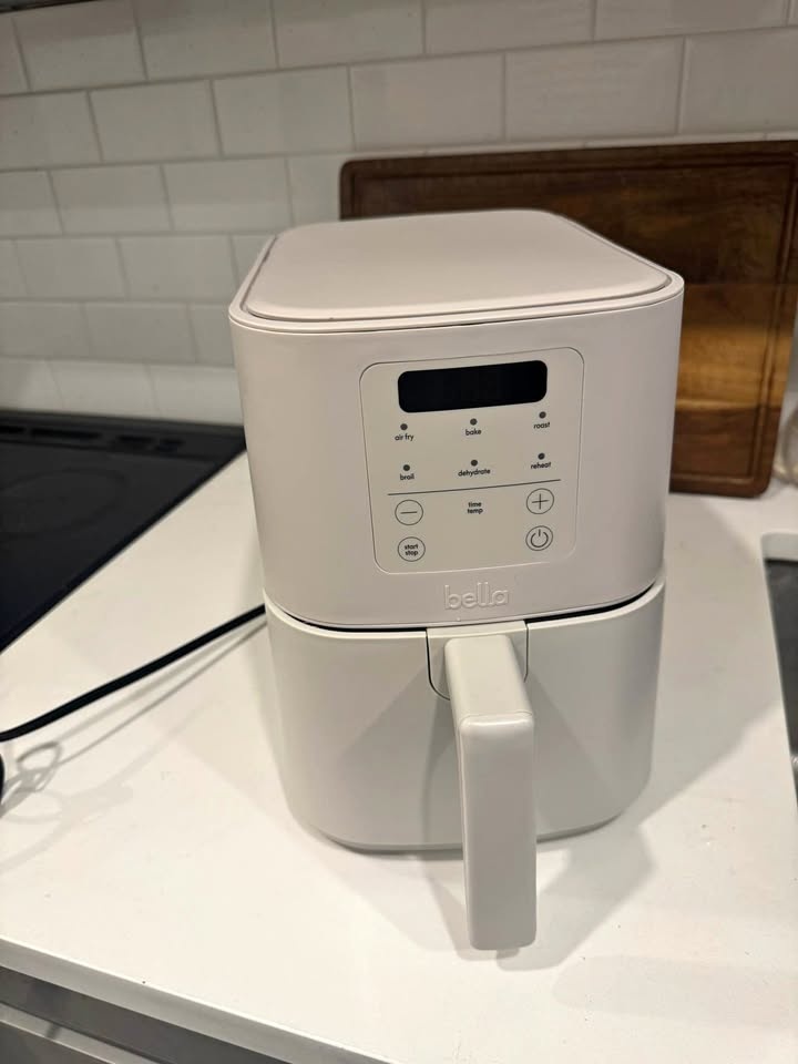 BELLA Air Fryer – Fully Functional