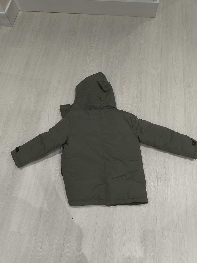 Old Navy Kids Jacket Size 6-7 - photo 2