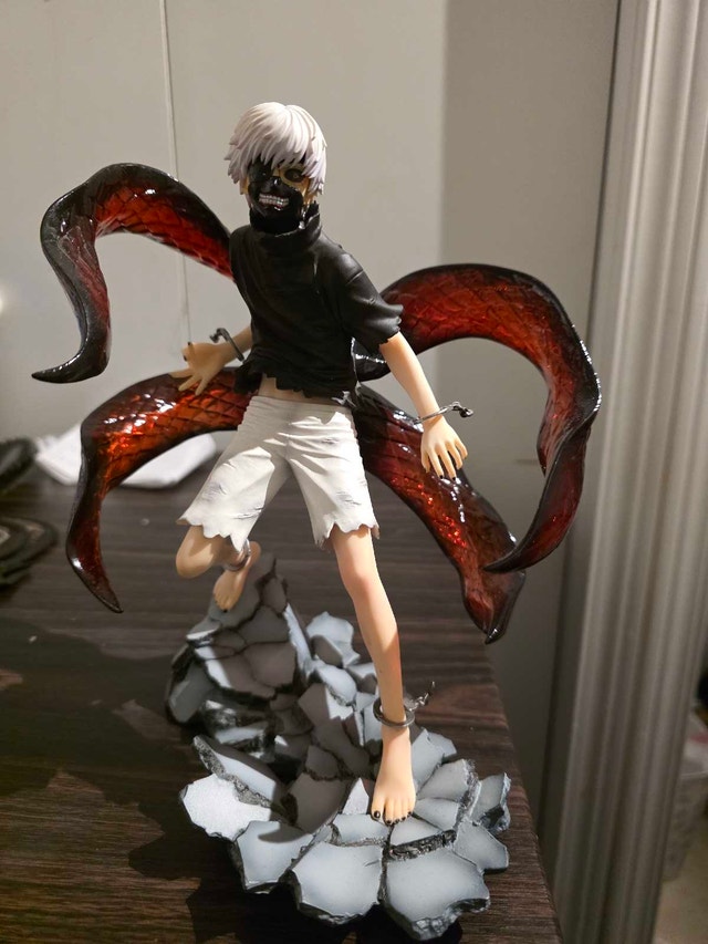 Tokyo Ghoul Ken *RARE* Figure + Freebies - photo 3