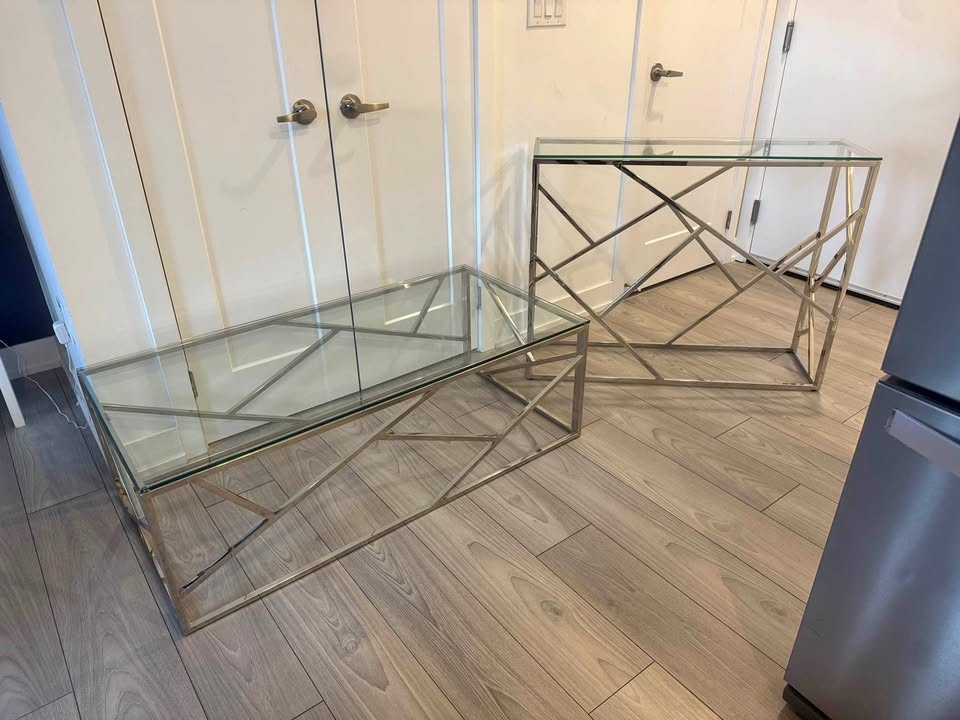 Like new coffee table + console table set