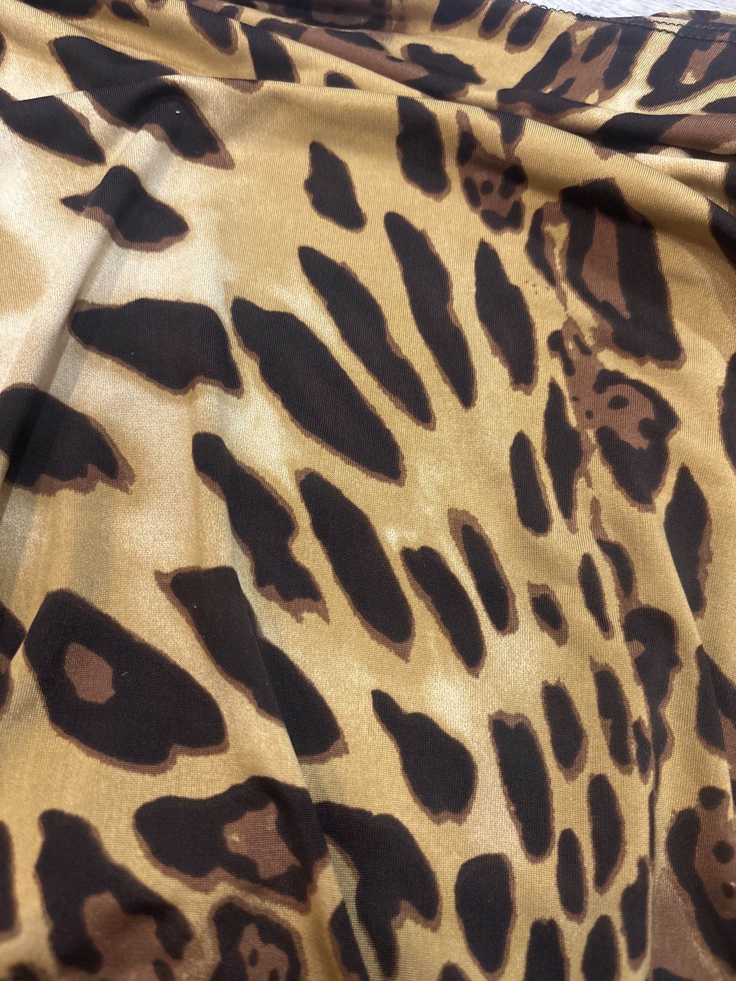 Fashion Junkie Leopard/Animal Print Dress - Open Back (Size smal - photo 2