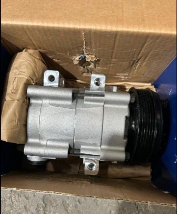 New Denso 471-8144 New Compressor with Clutch - photo 3