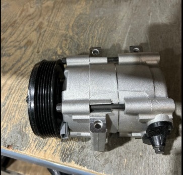 New Denso 471-8144 New Compressor with Clutch - photo 4