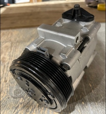 New Denso 471-8144 New Compressor with Clutch - photo 5