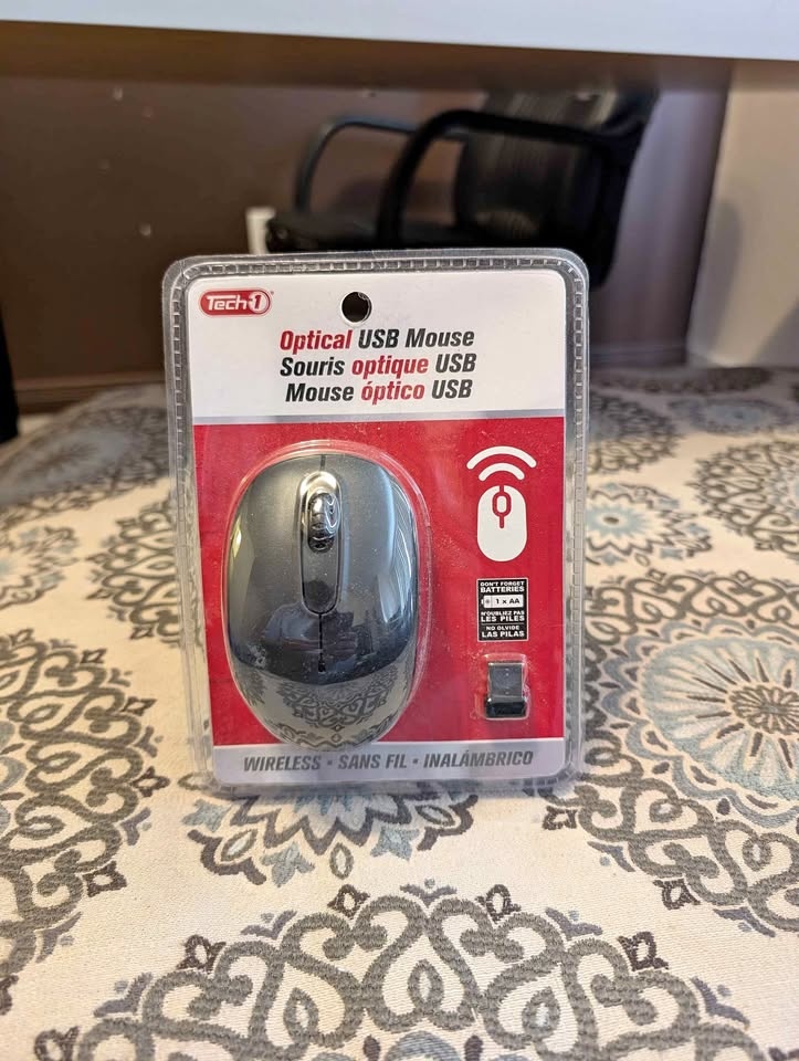 Tech-1 Wireless Optical USB Mouse