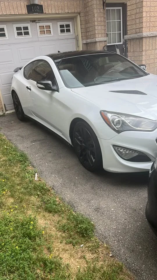 2015 Hyundai Genesis Coupe image indicator(5)