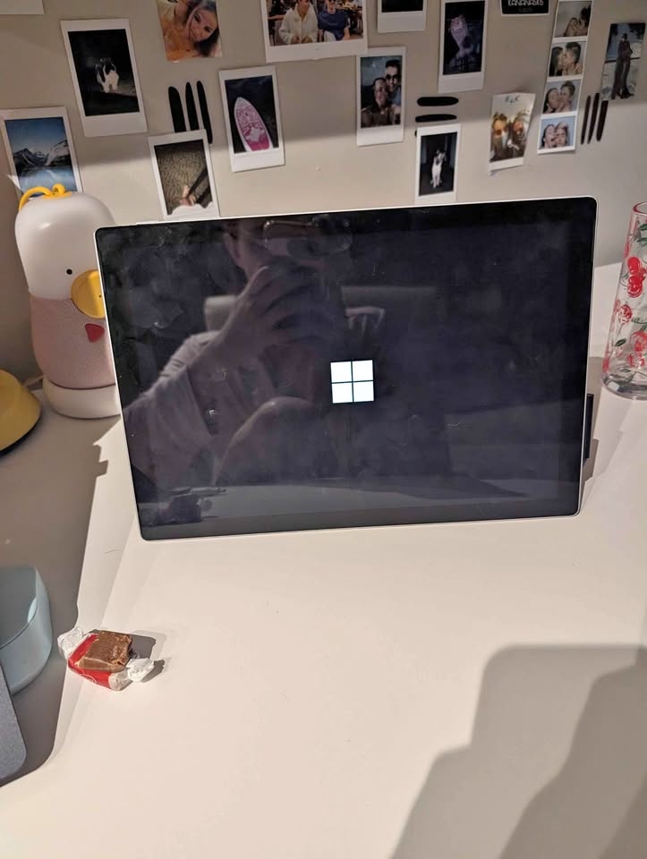 Microsoft Surface Pro - 8GB RAM, 256GB Storage 🧡