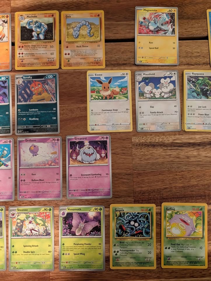 31 Pokemon Cards - photo 3