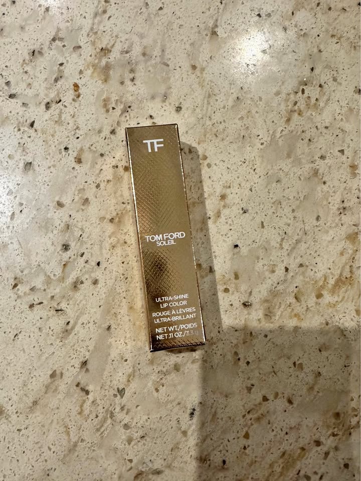 Tom Ford lipstick 34 Rose Irise