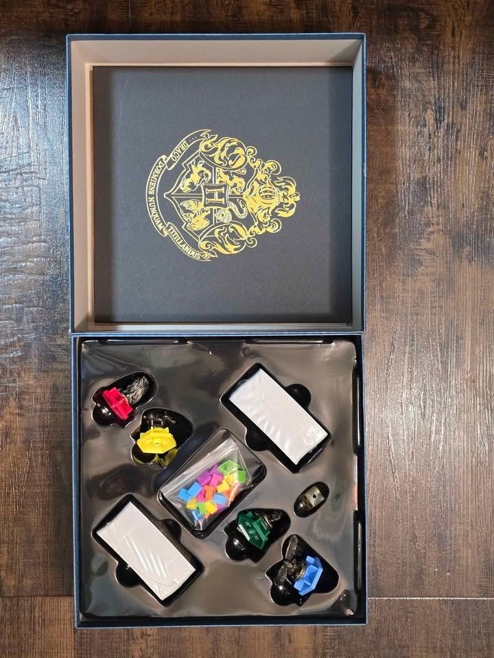 Trivial Pursuit: World of Harry Potter Ultimate Edition Board Ga - photo 5