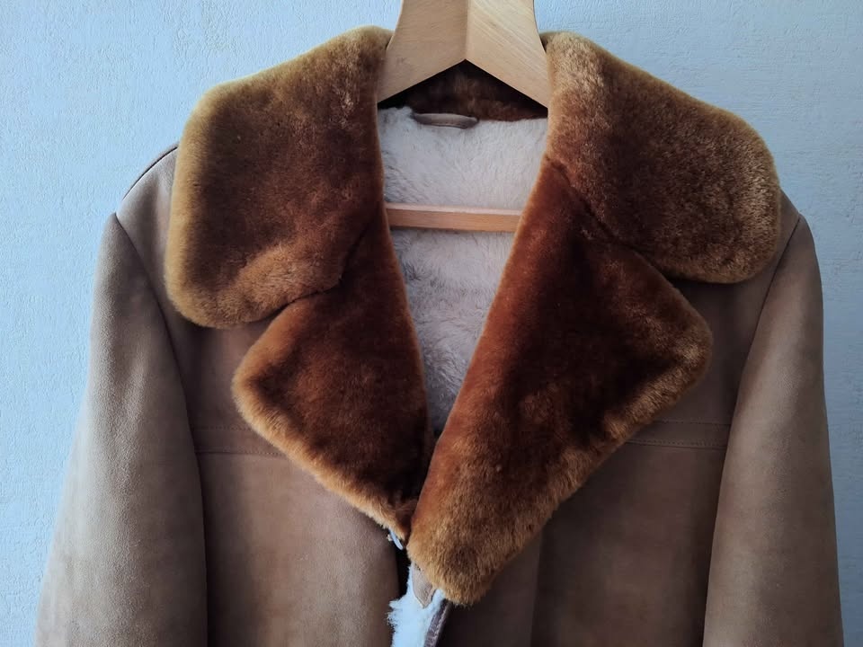 Vintage Men's Tan Brown Sheepskin Shearling Coat - Medium - photo 4