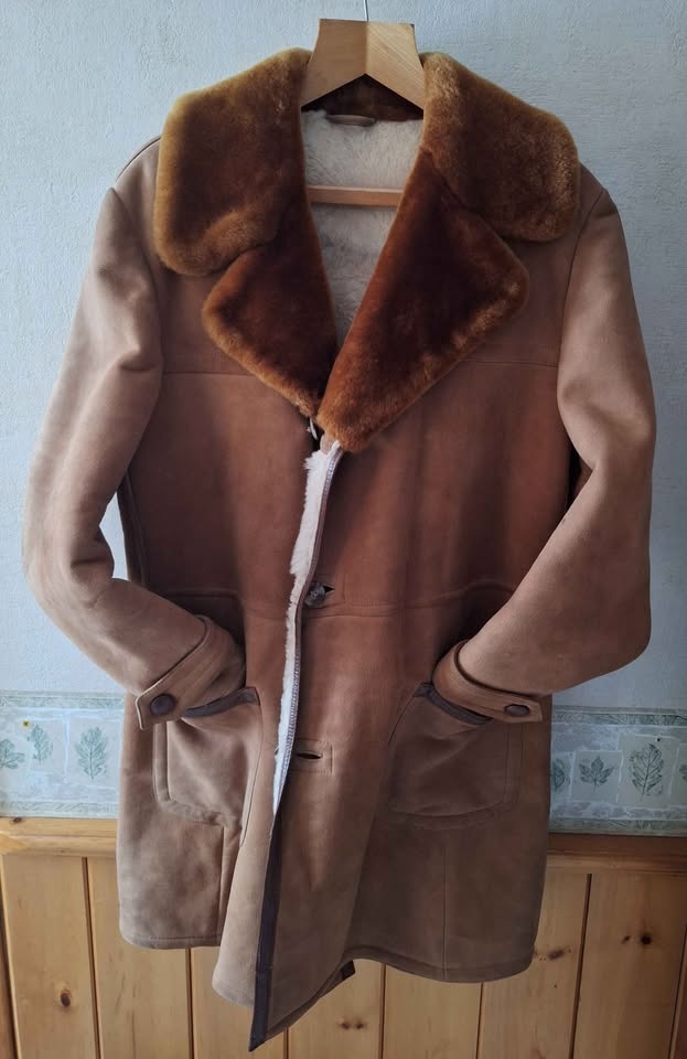Vintage Men's Tan Brown Sheepskin Shearling Coat - Medium - photo 5