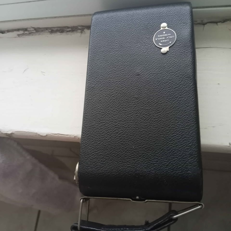 Vintage Jiffy Kodak Six-20 Folding Camera - photo 2