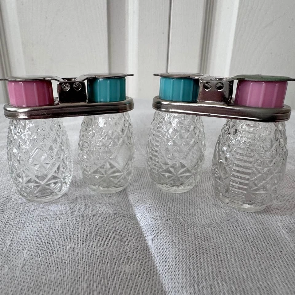 Vintage flip top salt and pepper