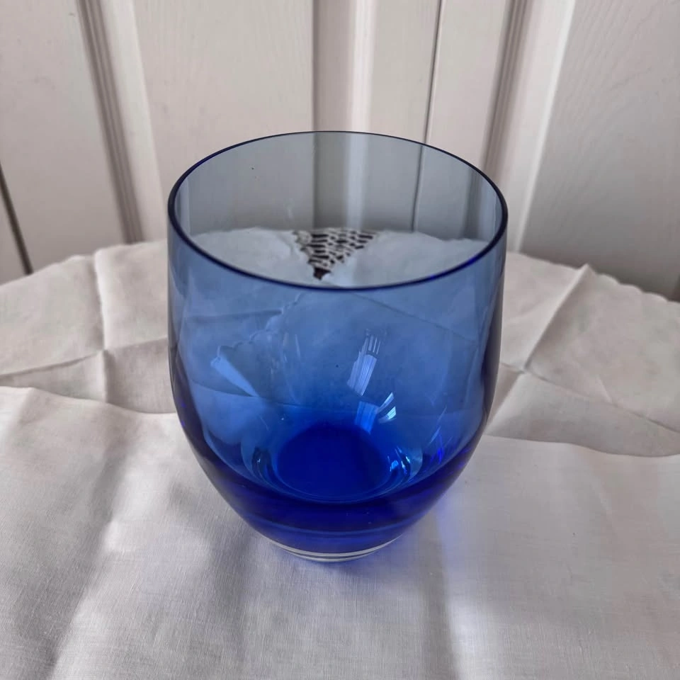 Vintage blue art glass vase - photo 2