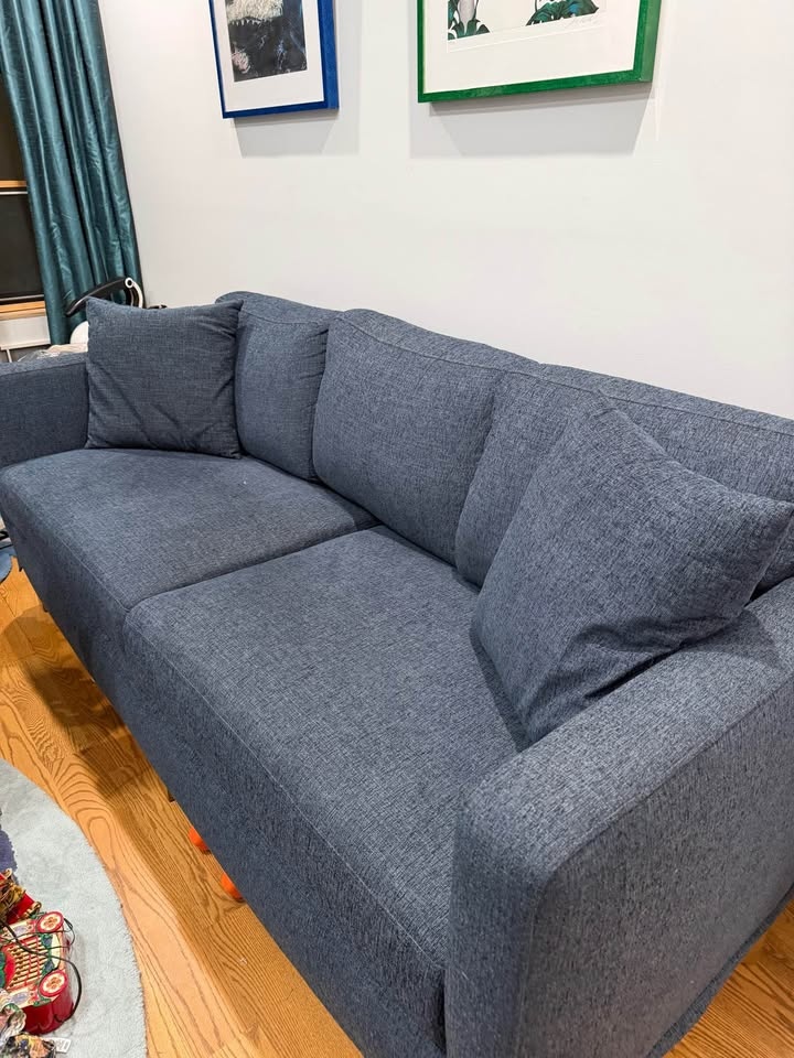 Couch - photo 5