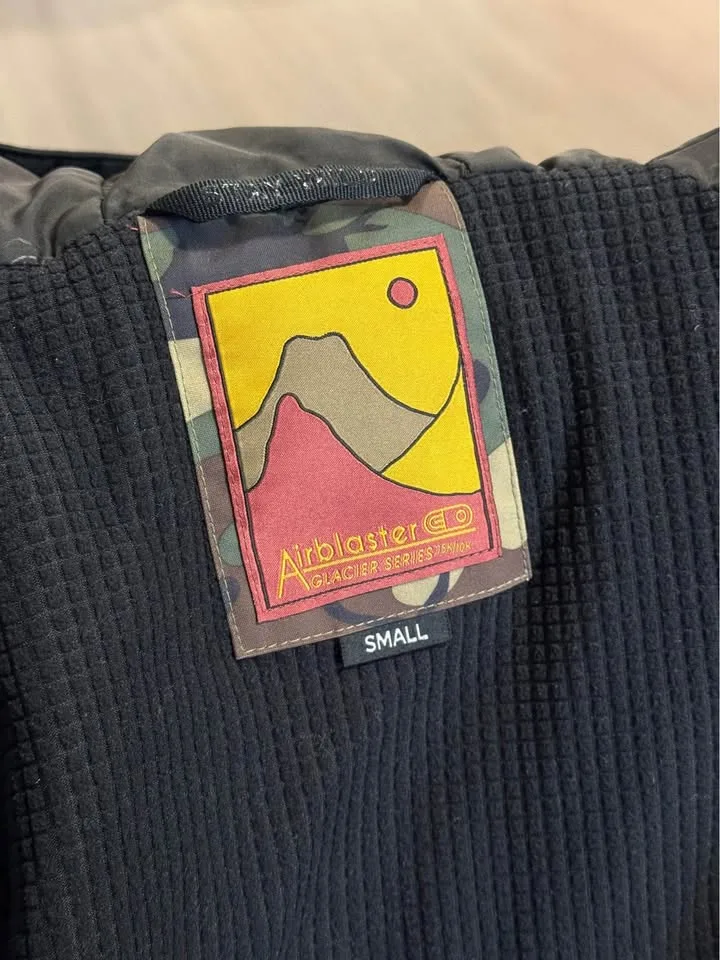 AIRBLASTER HEARTBREAKER JACKET image indicator(3)