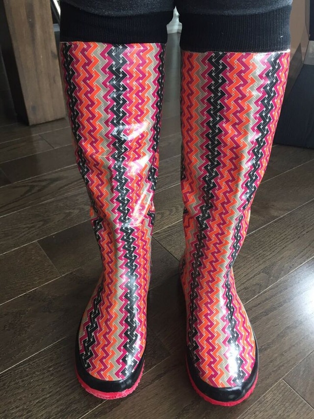 Packable rainboot, size 7