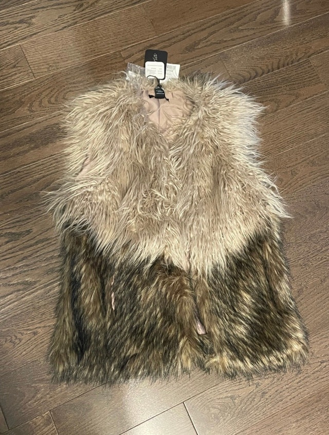 Zaria Faux Fur Vest - Size M - photo 2