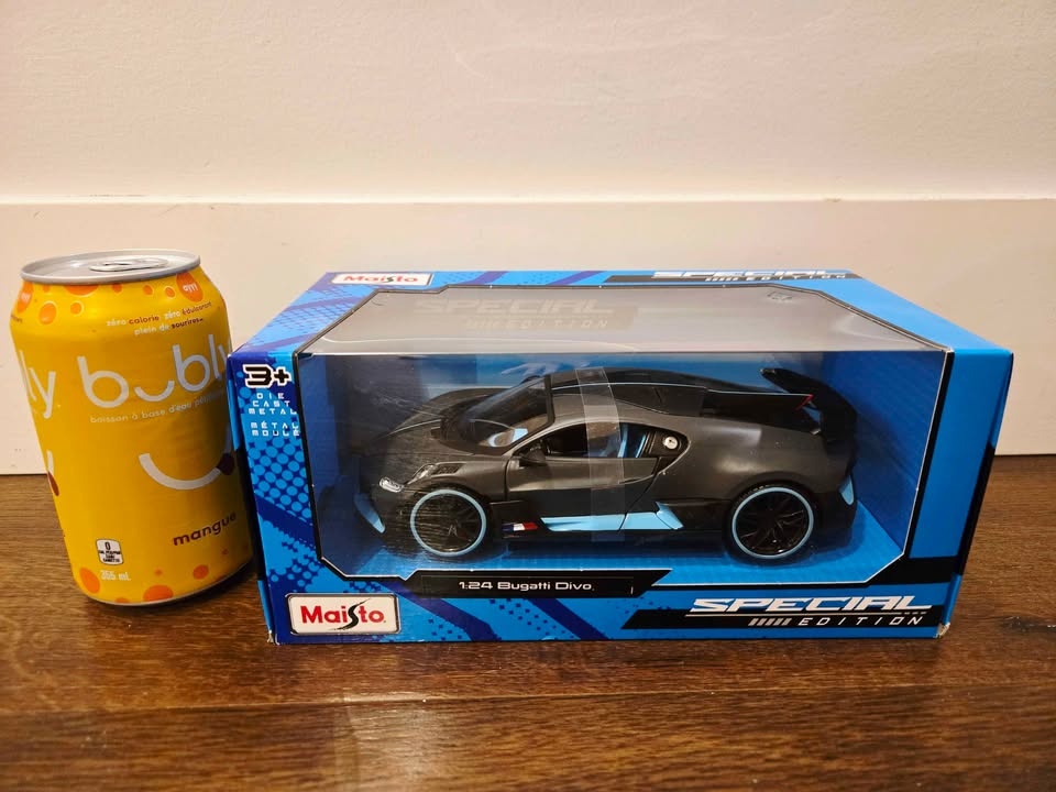 Brand New Maisto Special Edition Bugatti Divo 1:24 Scale - photo 2