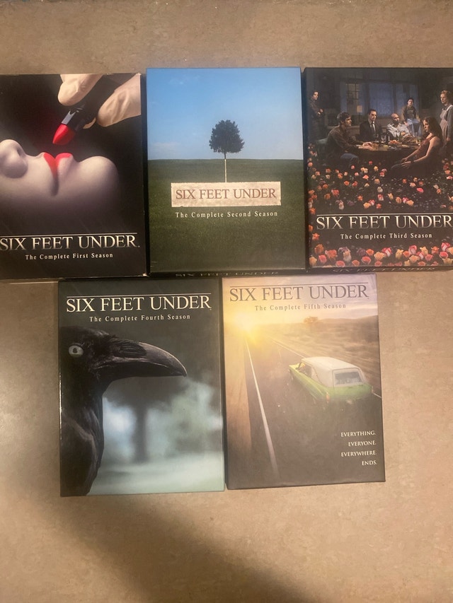 Six Feet Under DVD Set Seasons 1-5 - photo 2