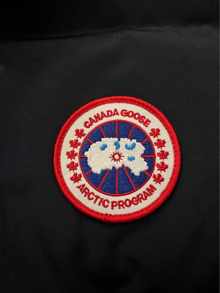 Canada Goose Vest - photo 2