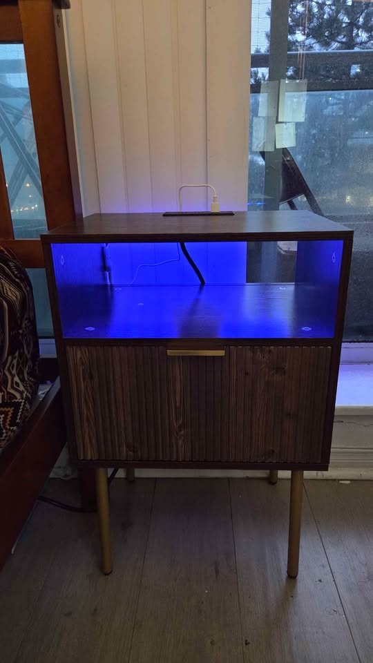 New End Table with Charging Station - photo 3