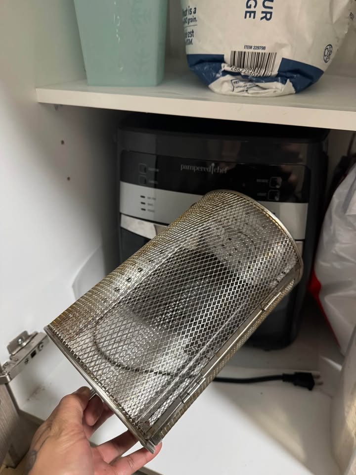 Pampered Chef Air Fryer - photo 3