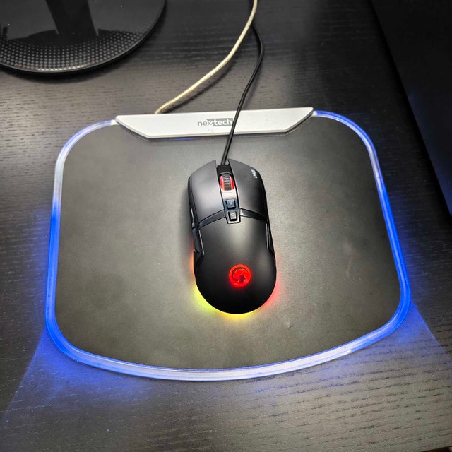 Gaming Mouse Pad with USB Hub - photo 3