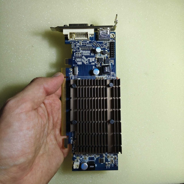 Radeon HD 4550 512Mb Video Graphics Card