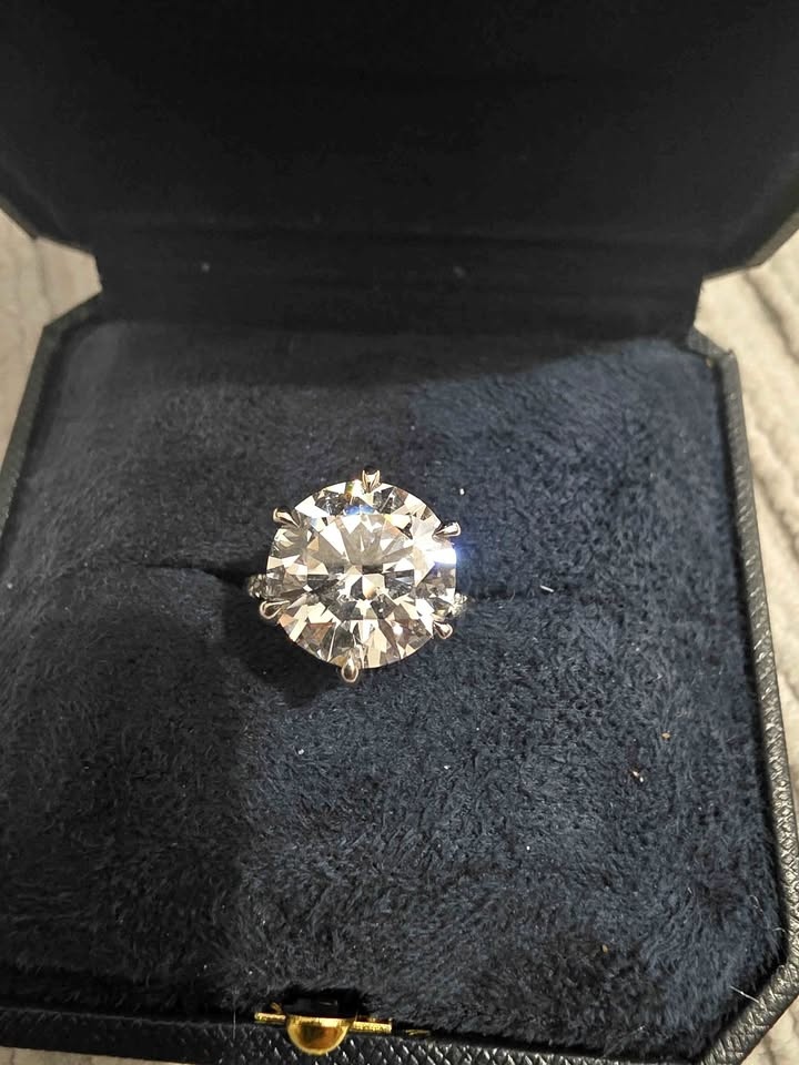 18k White Gold Diamond Ring 💍 lab-grown
