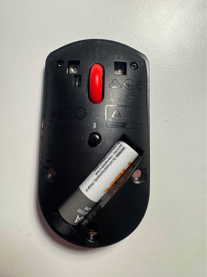 Lenovo ThinkPad Bluetooth Silent Mouse - Missing Right Button - photo 2