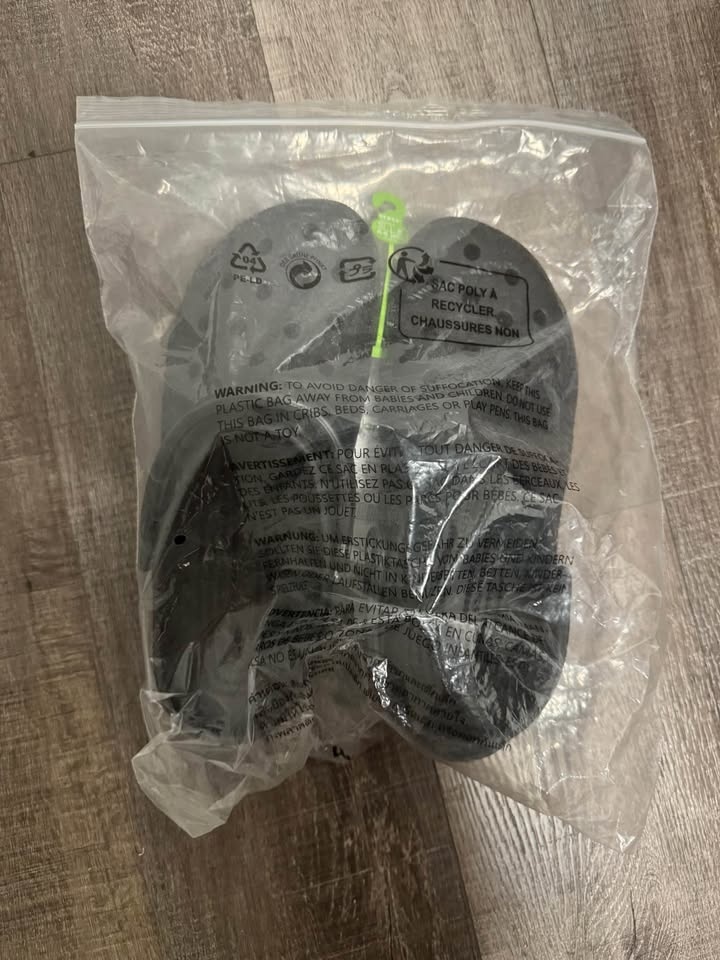 BRAND NEW Crocs Classic Clog US 11 BLACK - photo 2