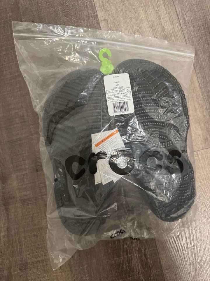 BRAND NEW Crocs Classic Clog US 11 BLACK - photo 3