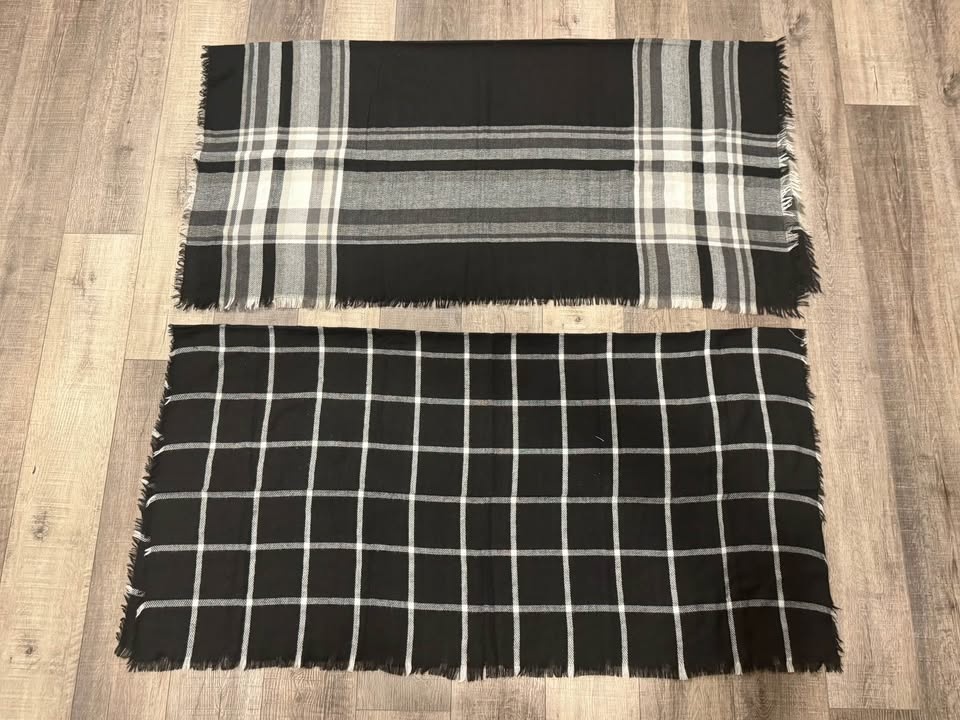 Pair of Black & White Blanket Scarves Plaid Scarf Shawl Wrap - photo 2